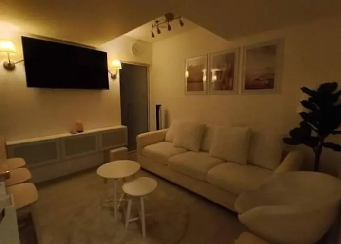 Azure Skyview Penthouse Minimalist Unit Appartamento Manila